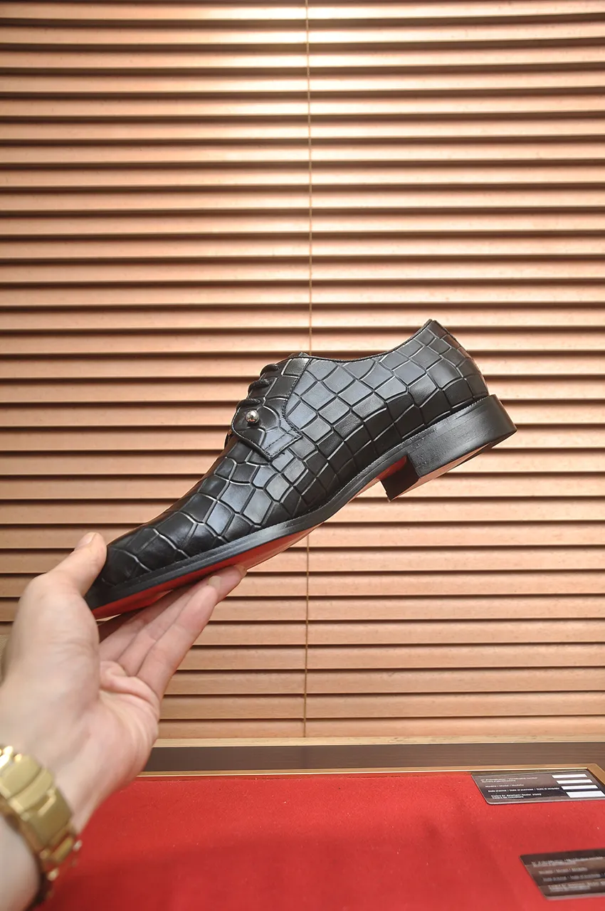 Men's shoes 💰620💶 [Chrstian Loubotin] Red-soled shoes 💋Original mold opening, the highest version on the market, purely handmade ➕Imported cowhide uppers, first-layer water-dyed cowhide lining! Original EU high-gloss outsole. 38 to 45 (45 customized)